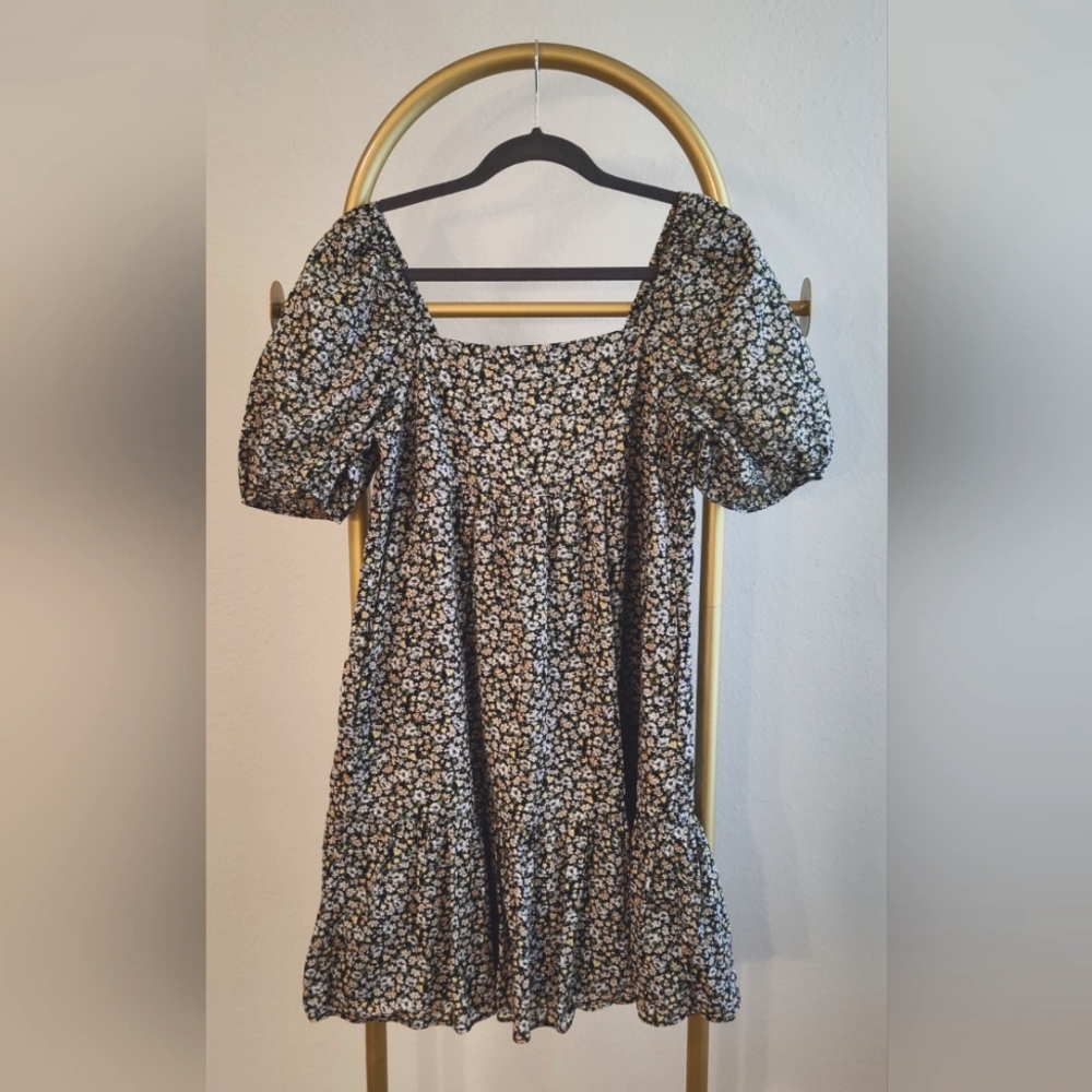 Uniqlo Floral Puff Sleeve Dres